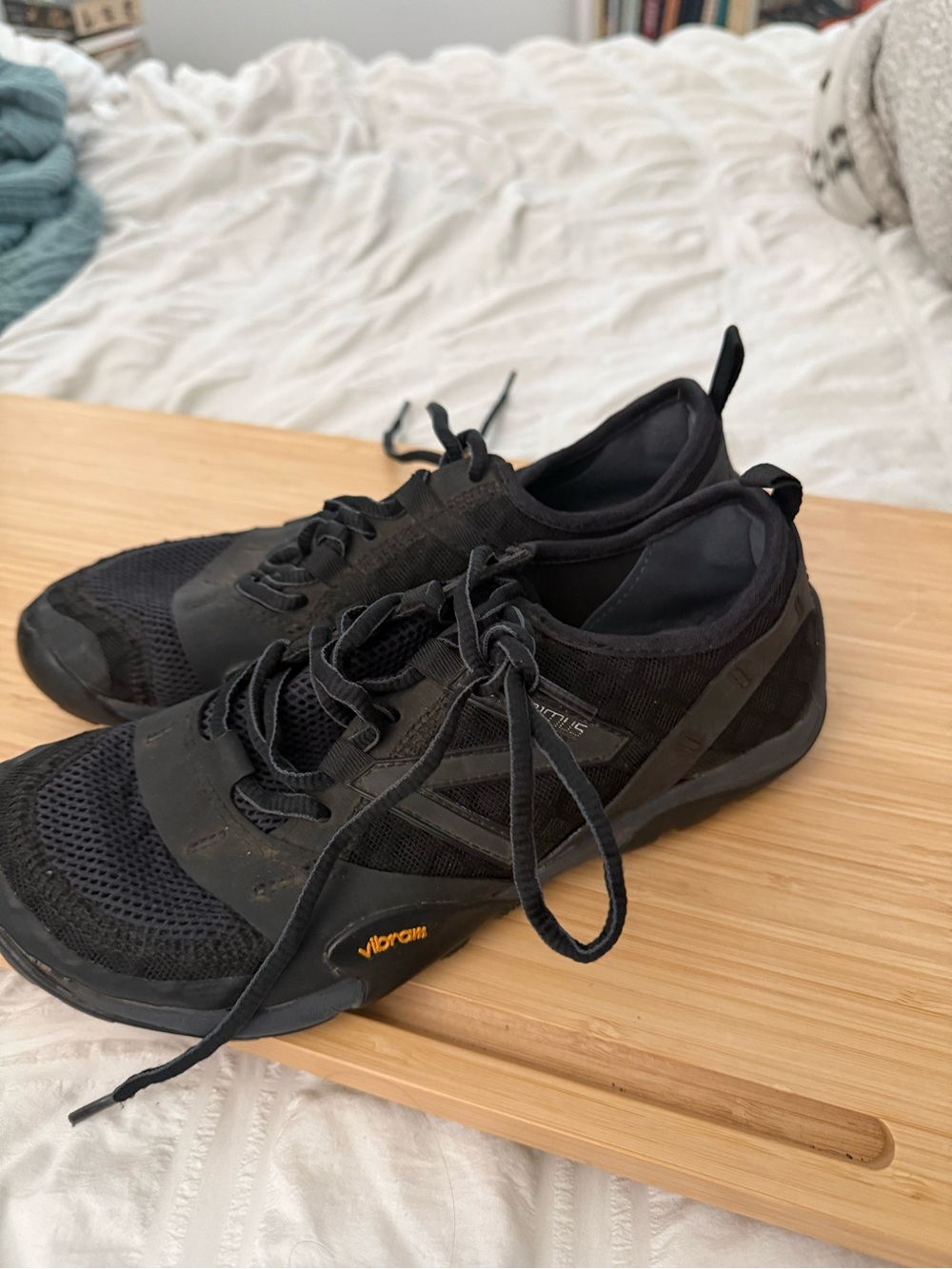 New Balance Women's Black Athletic Minimalist Running Shoes
